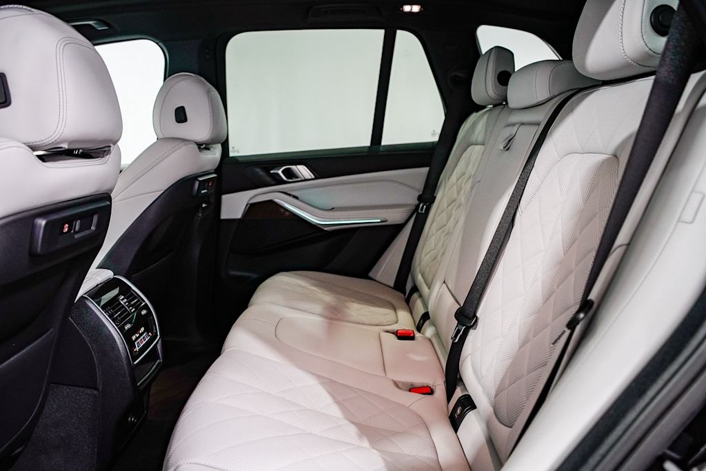 Thumbnail: 2023 BMW X5 - 11