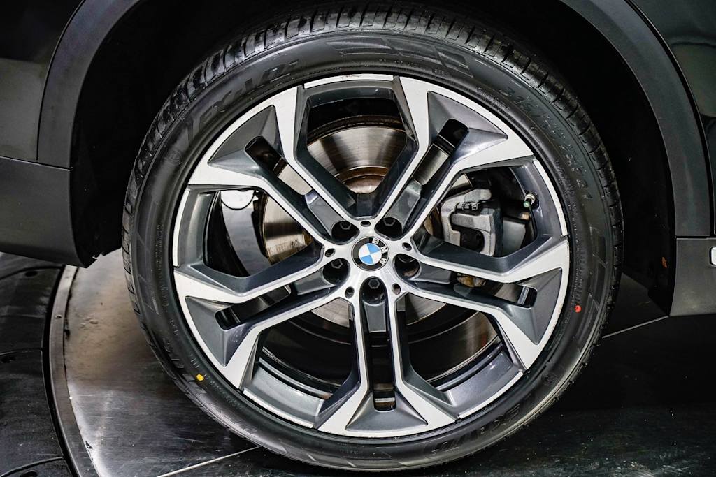 Thumbnail: 2023 BMW X5 - 6