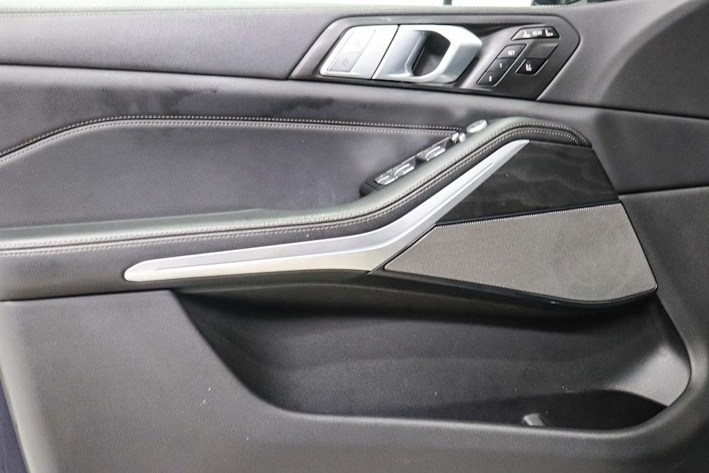 Thumbnail: 2020 BMW X7 - 26