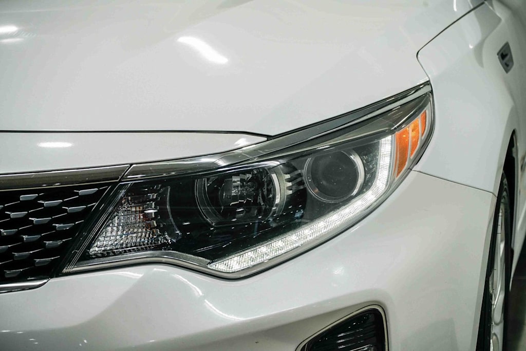 Thumbnail: 2018 Kia Optima - 19