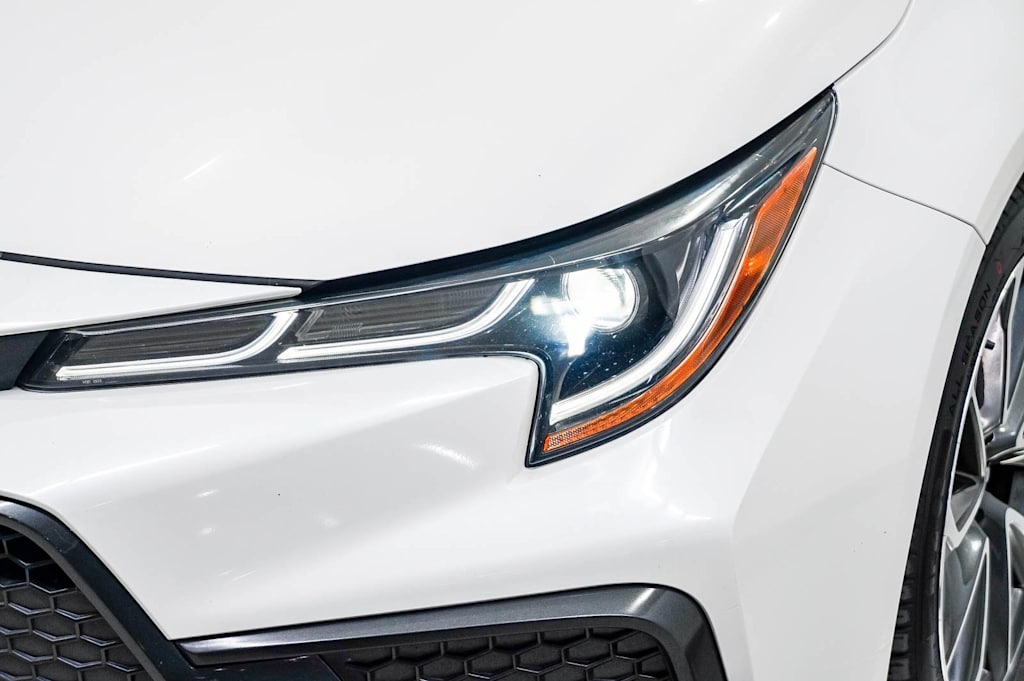 2020 Toyota Corolla SE 19