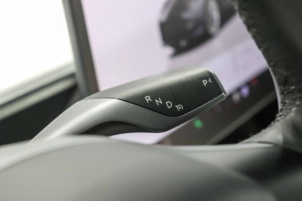 Thumbnail: 2023 Tesla Model 3 - 14