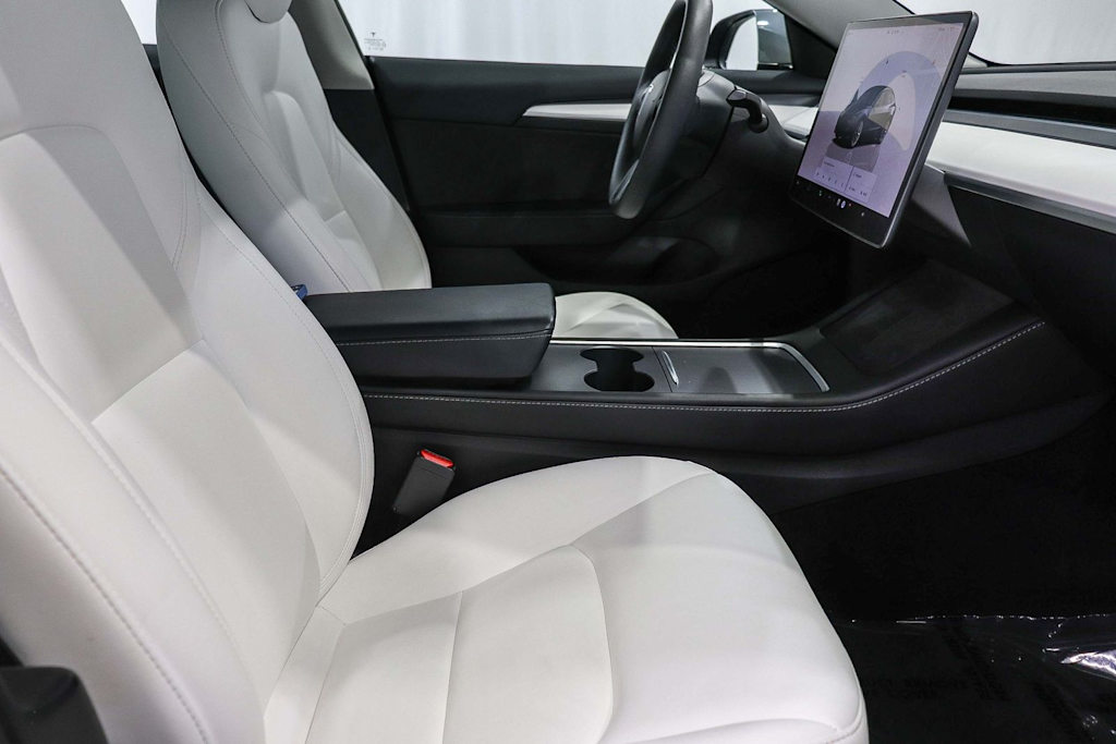Thumbnail: 2023 Tesla Model 3 - 9