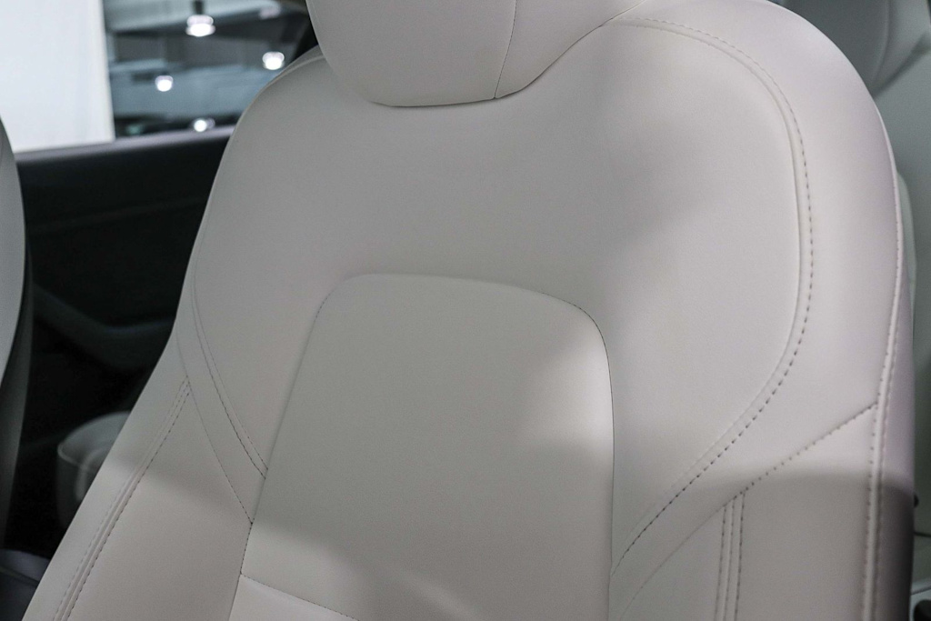 Thumbnail: 2023 Tesla Model 3 - 28