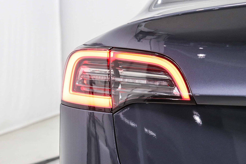 Thumbnail: 2023 Tesla Model 3 - 22