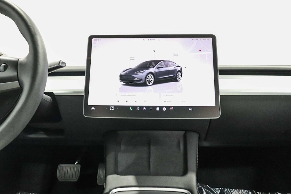 Thumbnail: 2023 Tesla Model 3 - 24