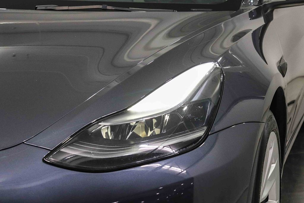 Thumbnail: 2023 Tesla Model 3 - 19