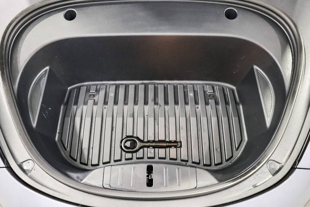 Thumbnail: 2023 Tesla Model 3 - 28