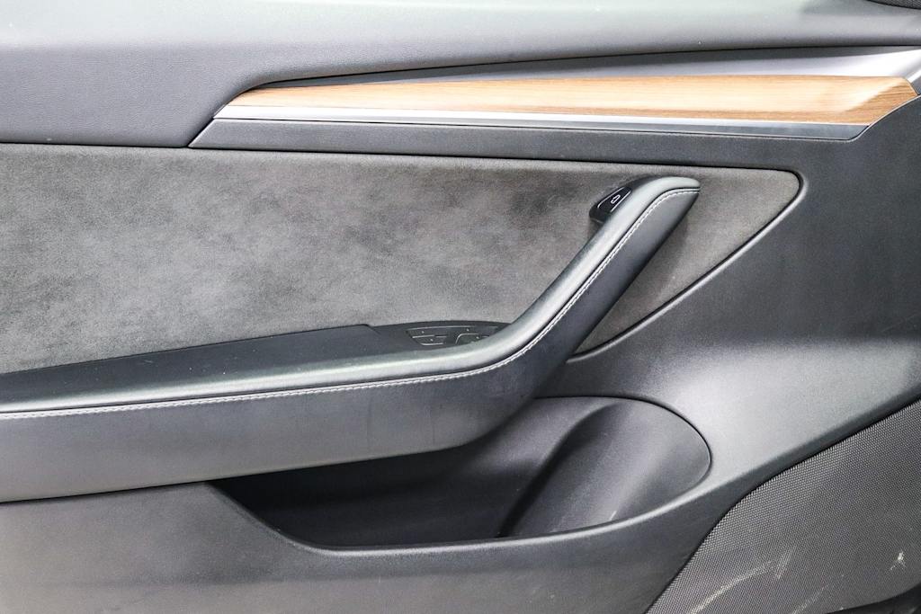 Thumbnail: 2023 Tesla Model 3 - 26