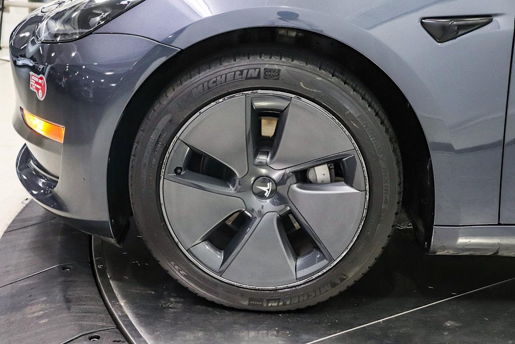 Thumbnail: 2023 Tesla Model 3 - 7