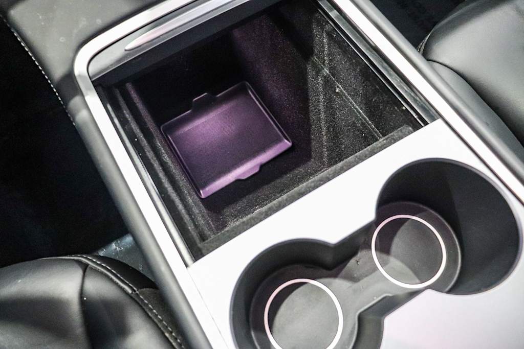 Thumbnail: 2023 Tesla Model 3 - 14
