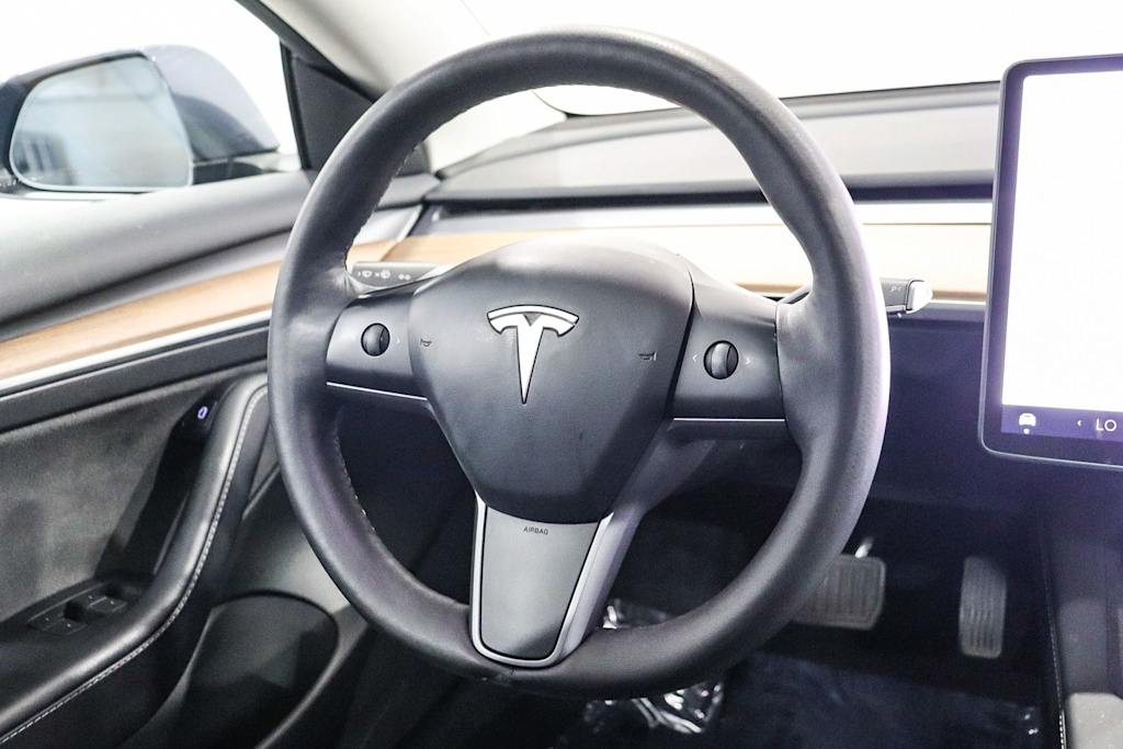 Thumbnail: 2023 Tesla Model 3 - 12