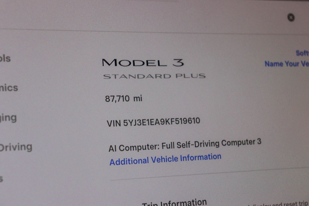 Thumbnail: 2019 Tesla Model 3 - 14