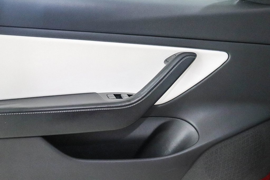 Thumbnail: 2019 Tesla Model 3 - 24