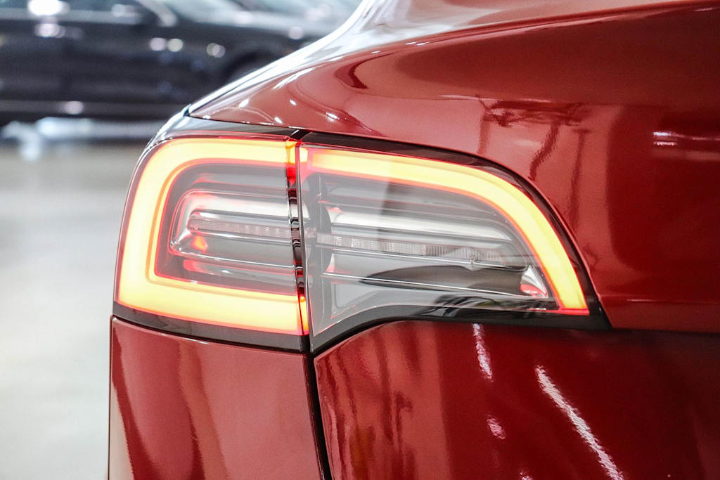 Thumbnail: 2019 Tesla Model 3 - 21
