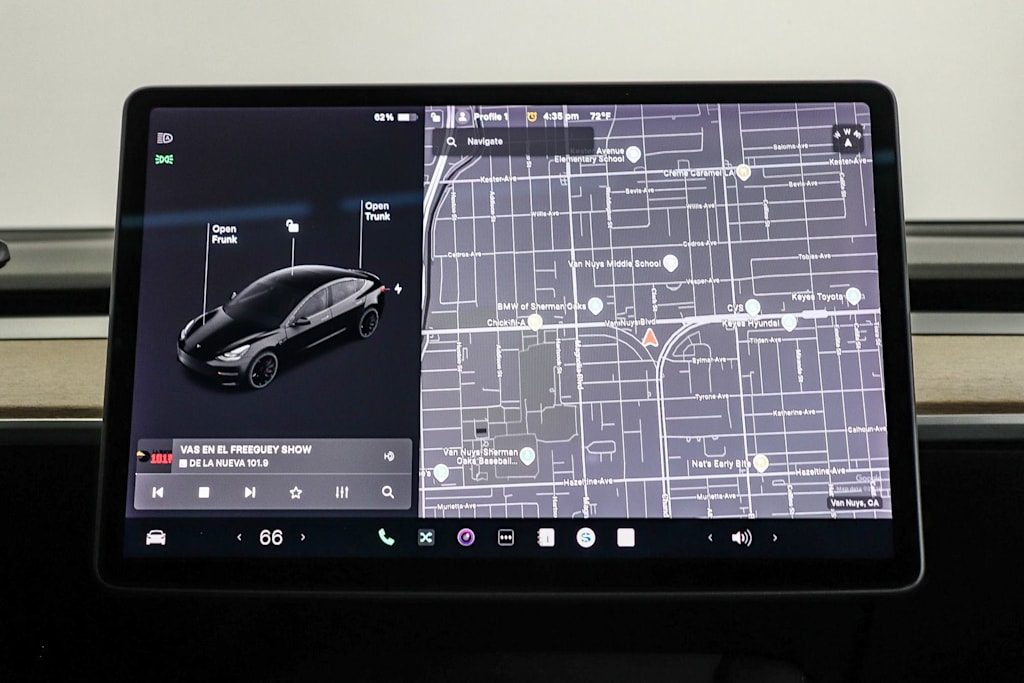 Thumbnail: 2022 Tesla Model 3 - 24