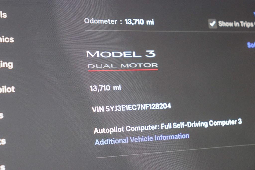 Thumbnail: 2022 Tesla Model 3 - 13