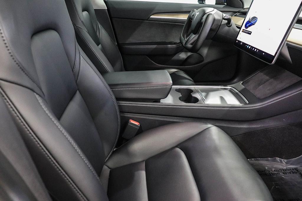 Thumbnail: 2021 Tesla Model 3 - 8