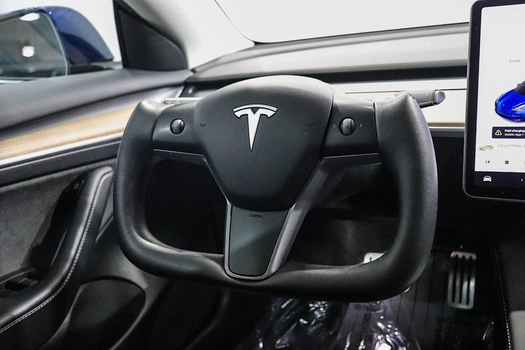 Thumbnail: 2021 Tesla Model 3 - 11
