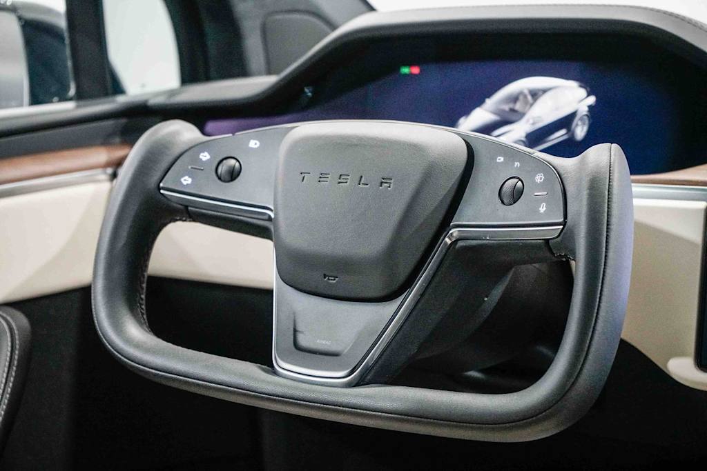 Thumbnail: 2023 Tesla Model X - 11