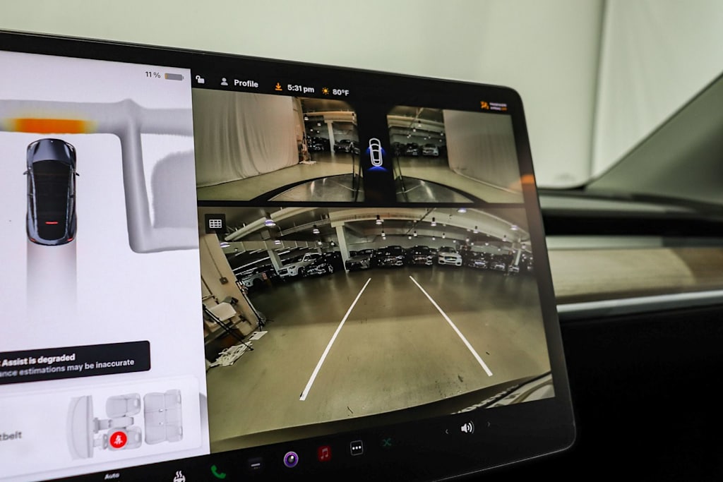 Thumbnail: 2023 Tesla Model Y - 25