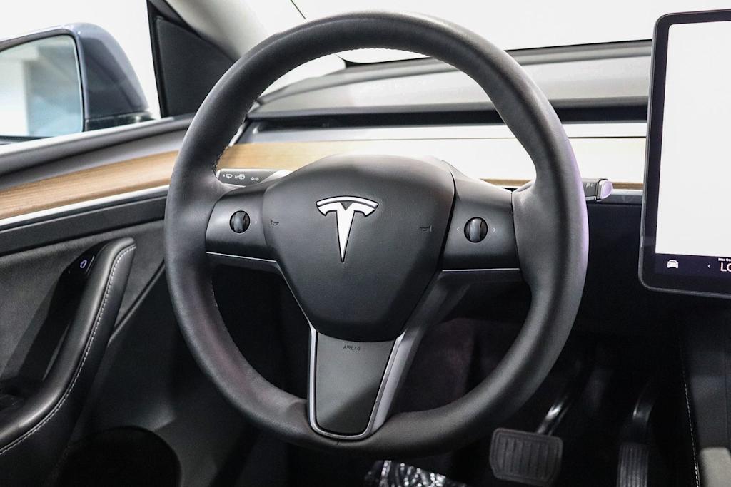 Thumbnail: 2023 Tesla Model Y - 11