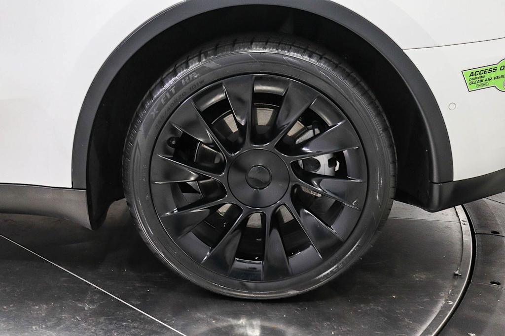 Thumbnail: 2023 Tesla Model Y - 20