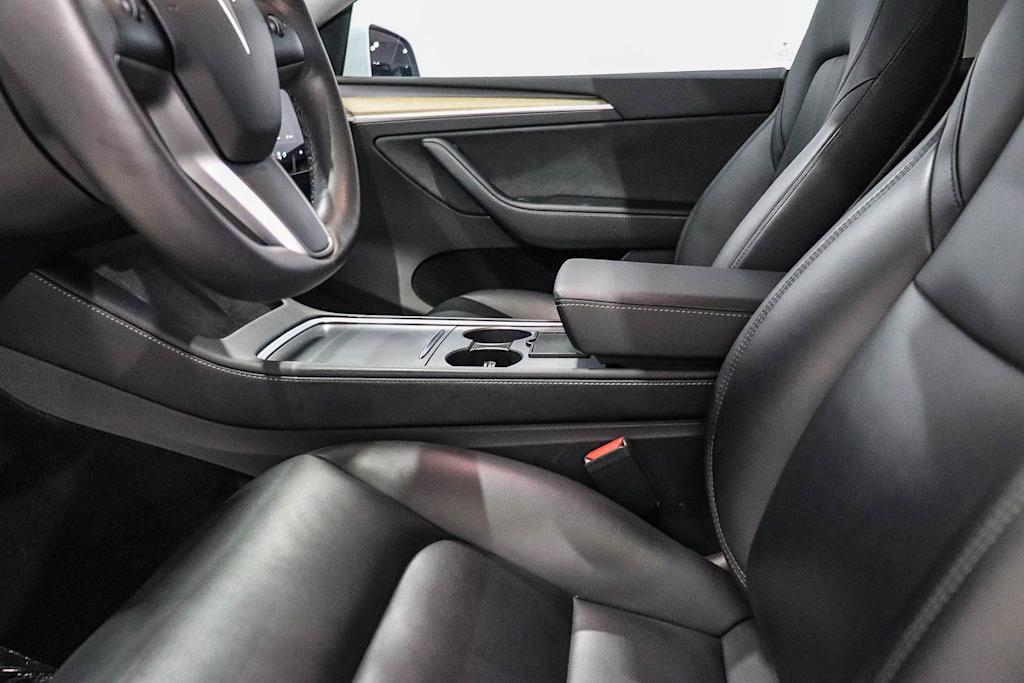 Thumbnail: 2023 Tesla Model Y - 10