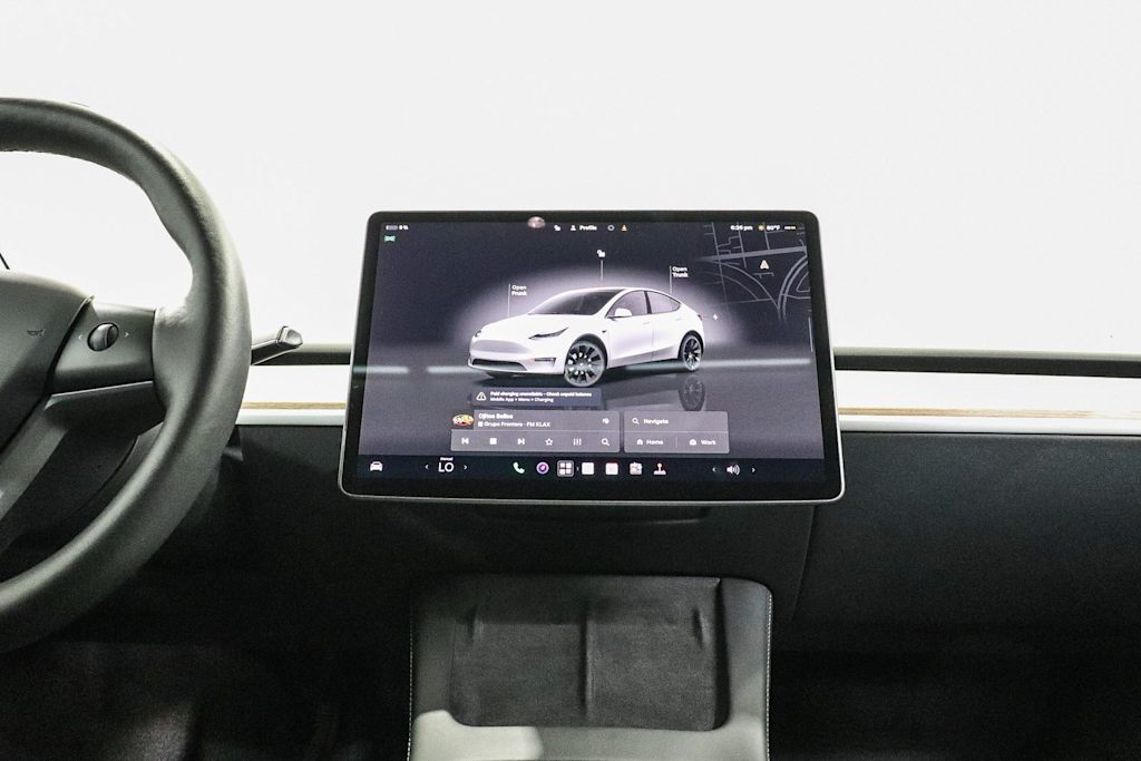 Thumbnail: 2023 Tesla Model Y - 12