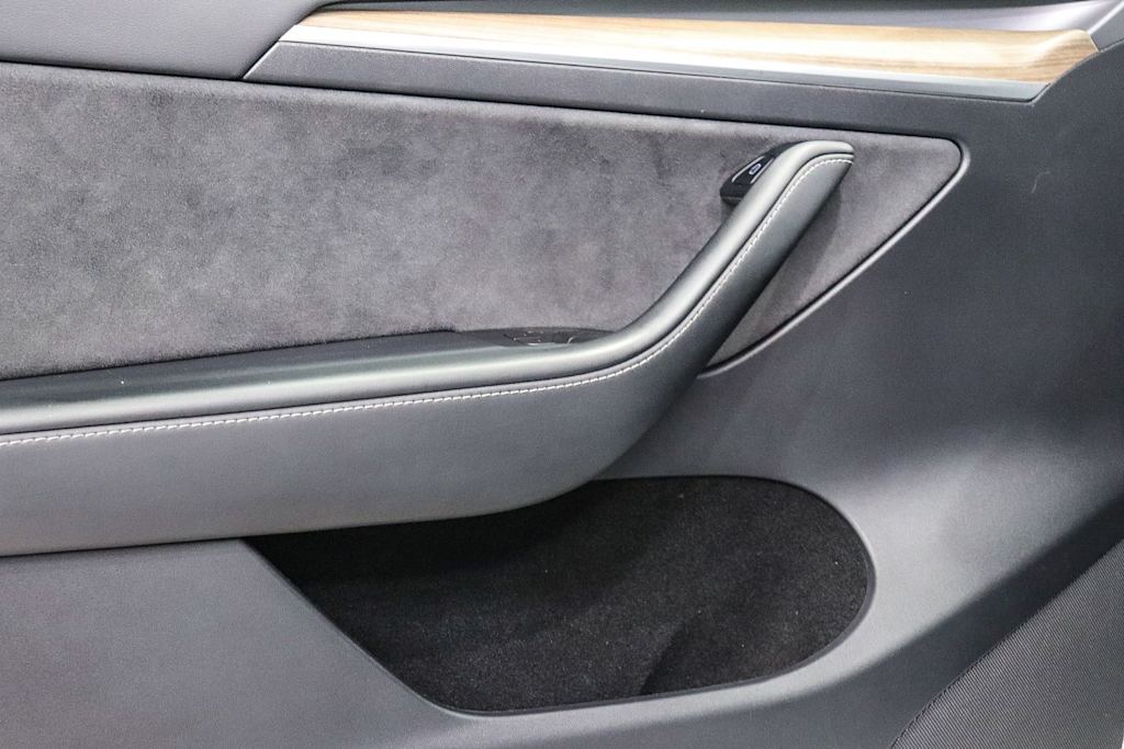 Thumbnail: 2023 Tesla Model Y - 25