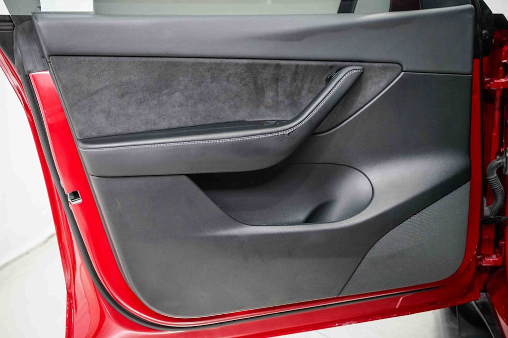 Thumbnail: 2022 Tesla Model Y - 20