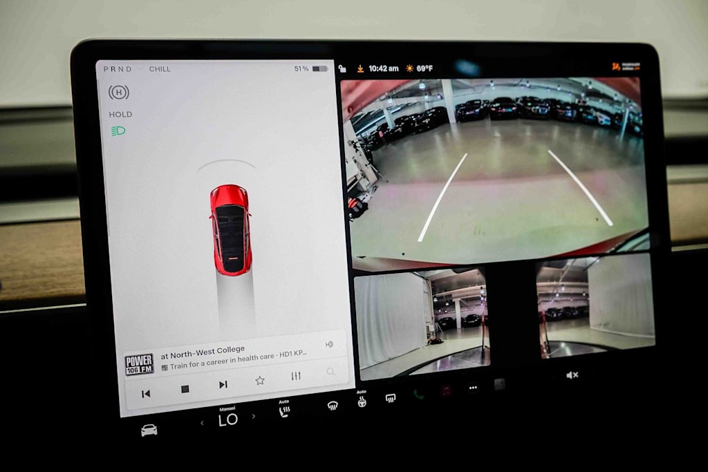 Thumbnail: 2022 Tesla Model Y - 24