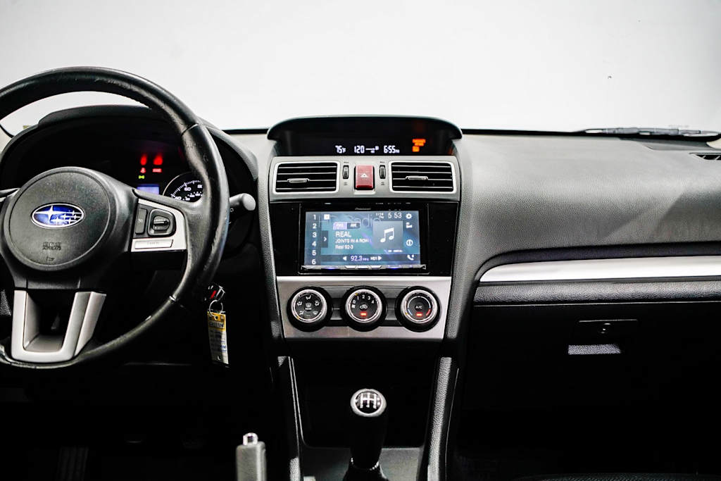 Thumbnail: 2016 Subaru Crosstrek - 8