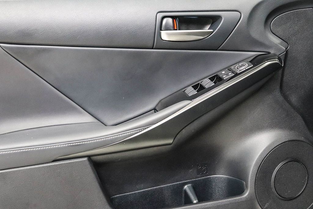 Thumbnail: 2024 Lexus ES - 26