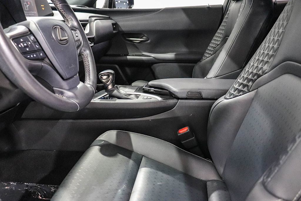 Thumbnail: 2021 Lexus UX - 9