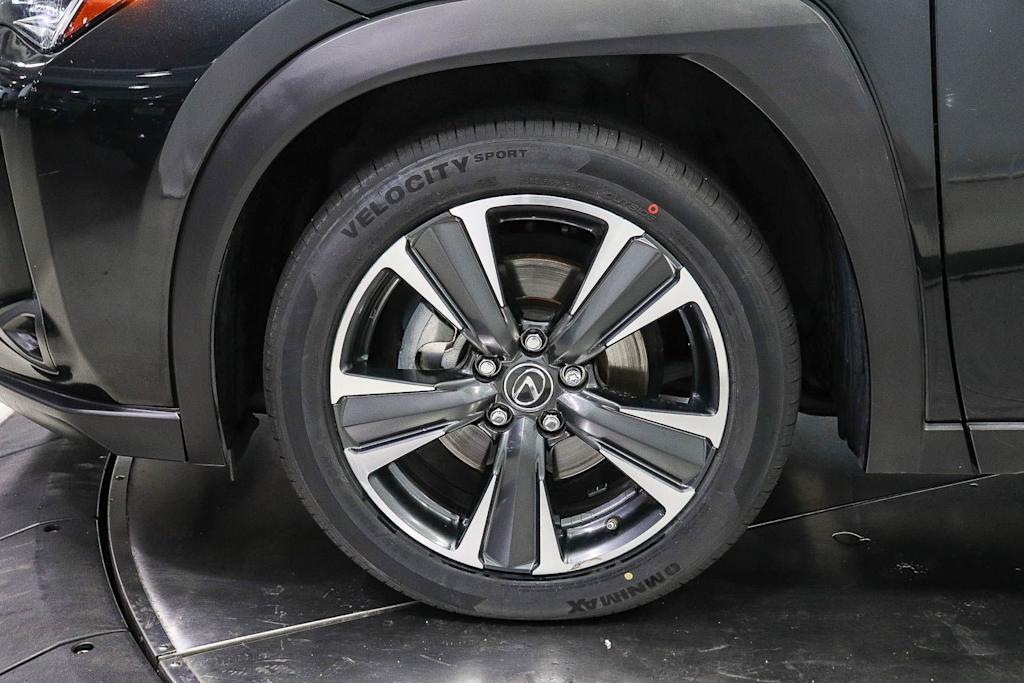 Thumbnail: 2021 Lexus UX - 5