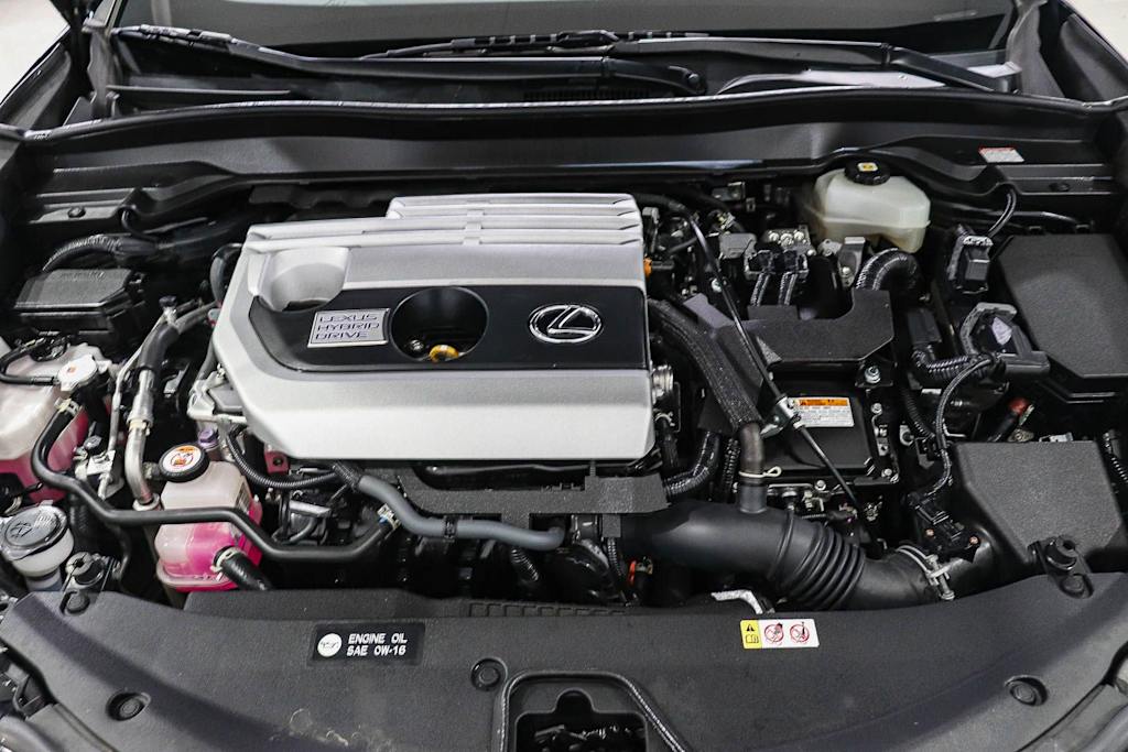Thumbnail: 2021 Lexus UX - 6