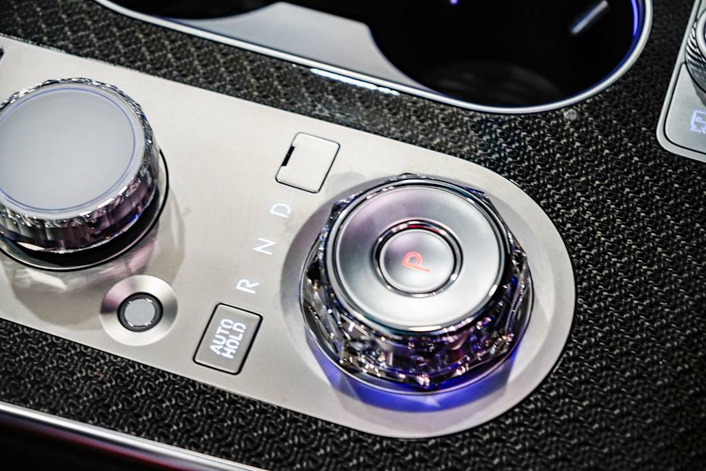 Thumbnail: 2025 Genesis GV80 - 24