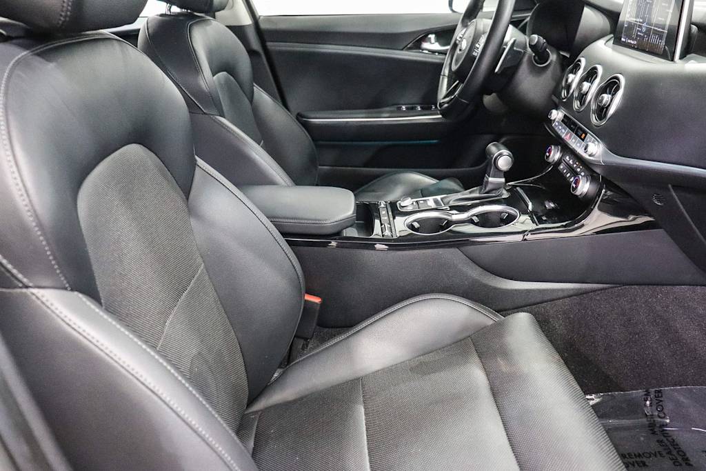 Thumbnail: 2019 Kia Stinger - 8