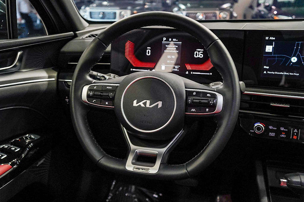 Thumbnail: 2025 Kia K5 - 8