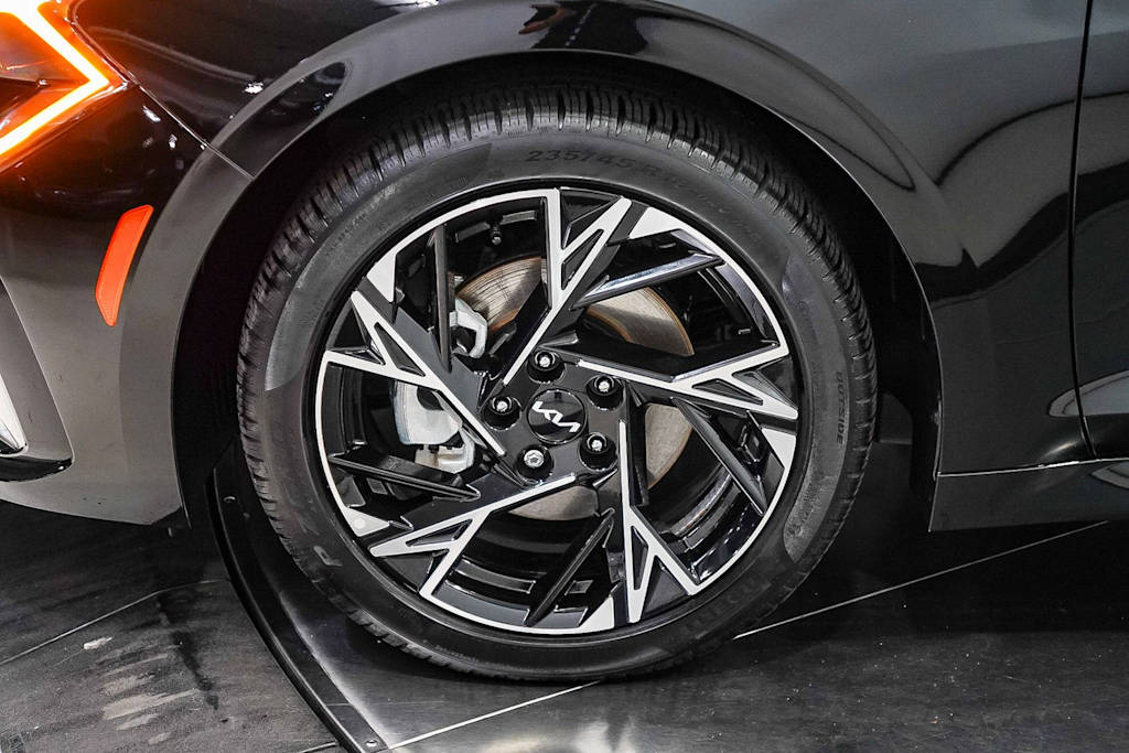 Thumbnail: 2025 Kia K5 - 21