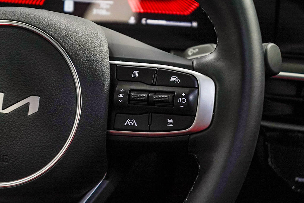 Thumbnail: 2025 Kia K5 - 24