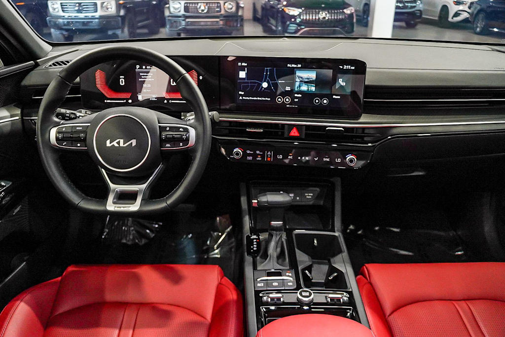 Thumbnail: 2025 Kia K5 - 2