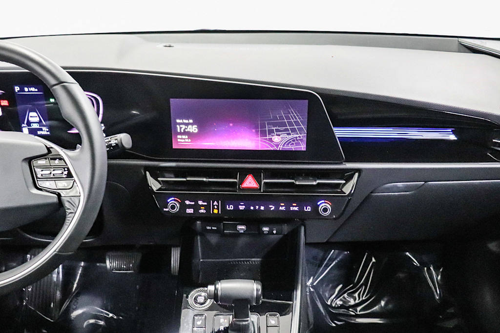 Thumbnail: 2023 Kia Niro - 9