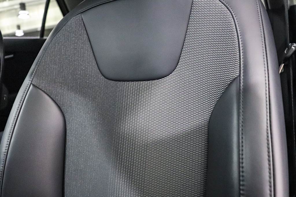 Thumbnail: 2023 Kia Niro - 30