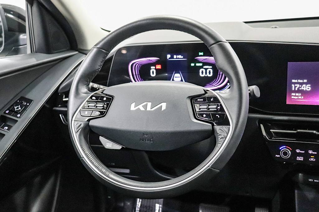 Thumbnail: 2023 Kia Niro - 13