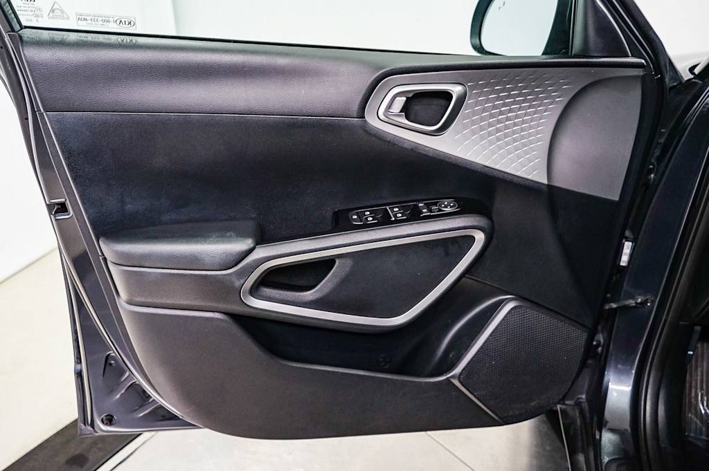 Thumbnail: 2022 Kia Soul - 24