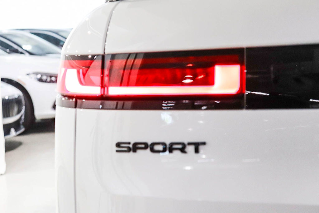 Thumbnail: 2025 Land Rover Range Rover Sport - 21