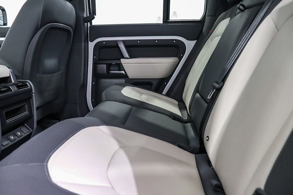 Thumbnail: 2024 Land Rover Defender - 10