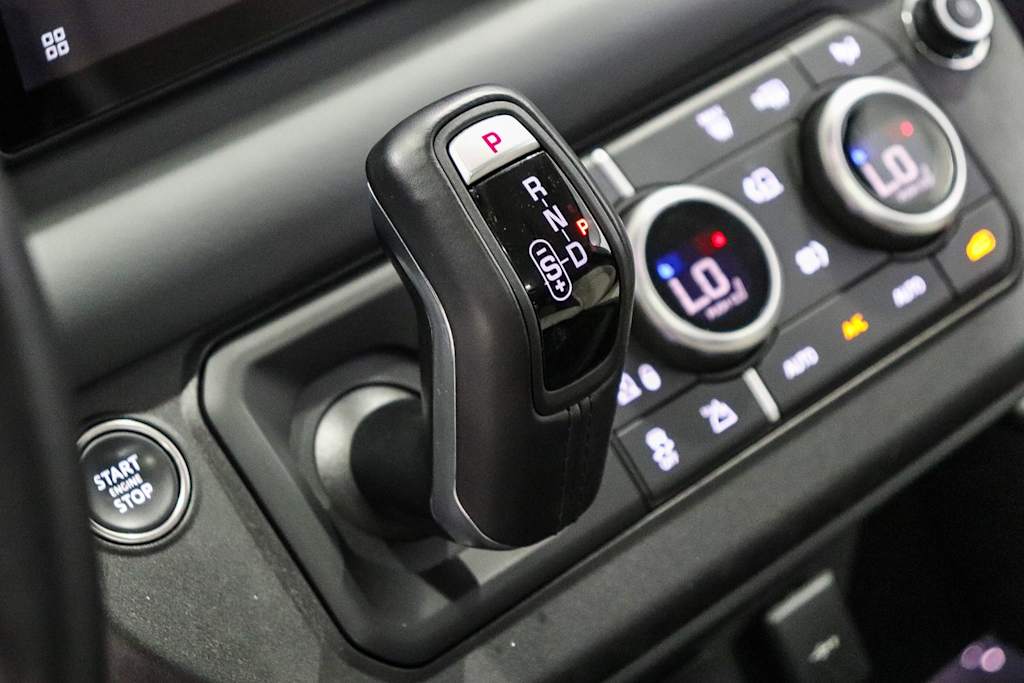 Thumbnail: 2024 Land Rover Defender - 25